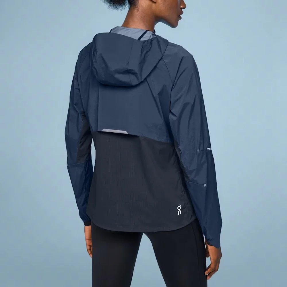 On Running Two-Tone Navy and Black Lightweight Running Jacket - Picture 14 of 16